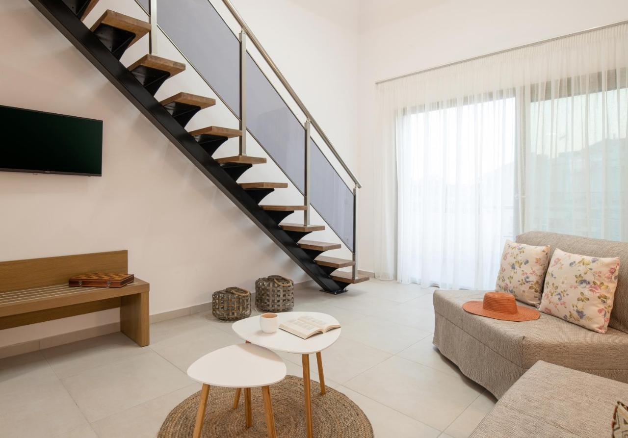Imagine Luxury Suites Nikiti  Exterior photo